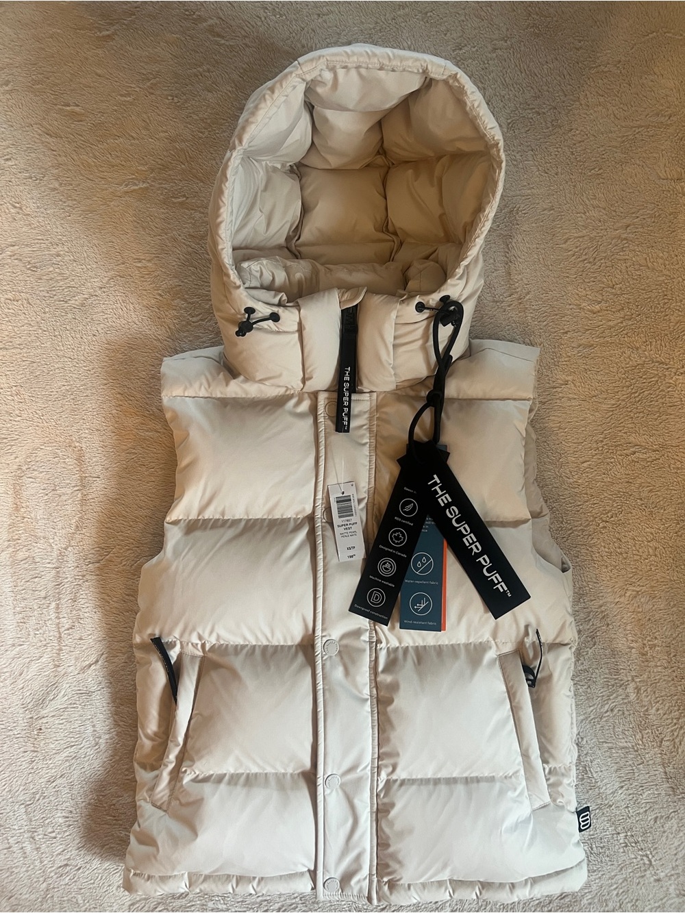 NWT Aritzia Super Puff Vest